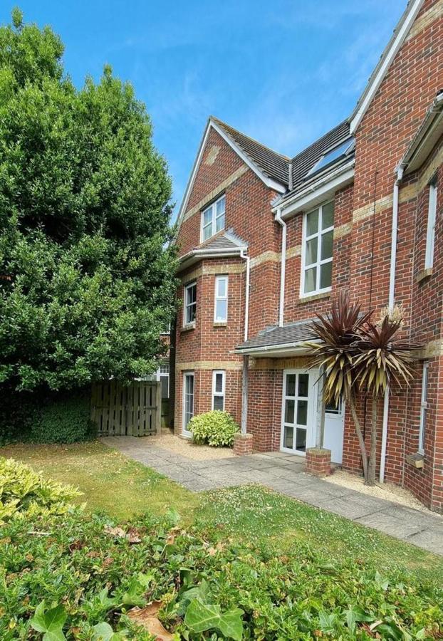 Centrally Located Boscombe Beach Apart With Parking Bornemouth Extérieur photo