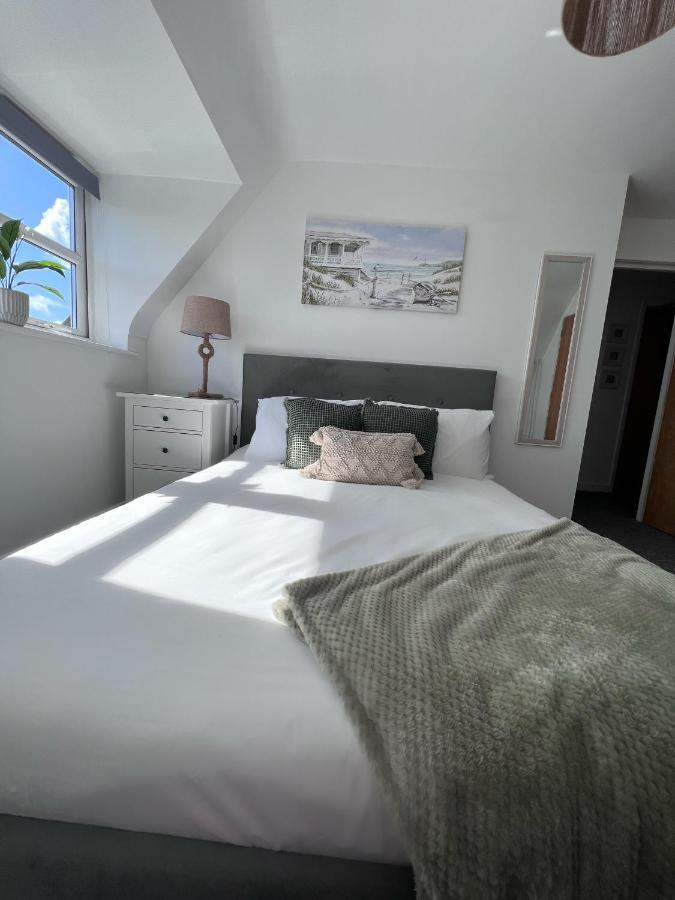 Centrally Located Boscombe Beach Apart With Parking Bornemouth Extérieur photo